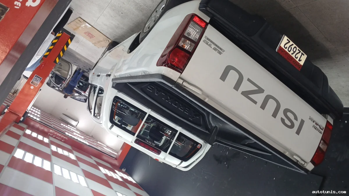 D MAX  KHLIGIA 4 PORTES