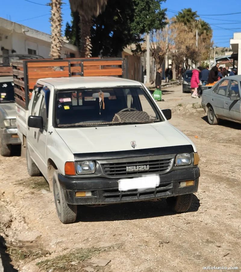 Isuzu 10 ch 4 porte